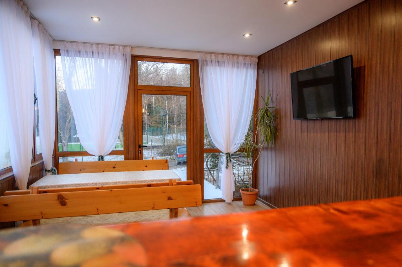 Guest House Angelkovi ساباريفا بانيا المظهر الخارجي الصورة