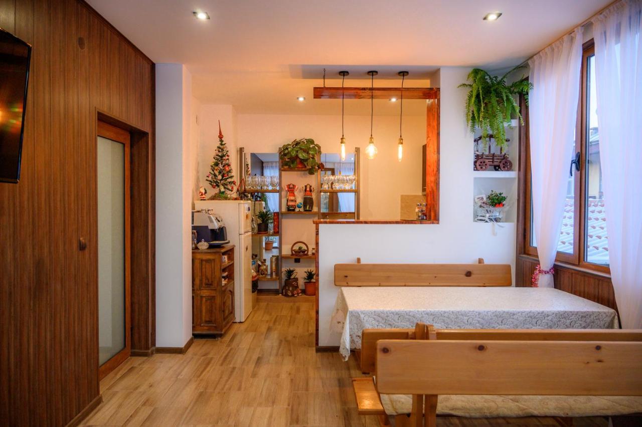 Guest House Angelkovi ساباريفا بانيا المظهر الخارجي الصورة
