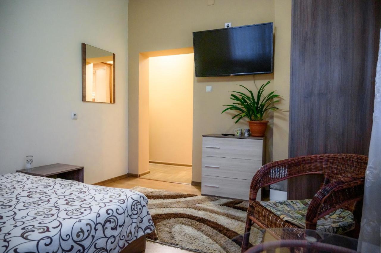 Guest House Angelkovi ساباريفا بانيا المظهر الخارجي الصورة